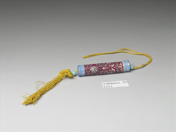 粉彩紅地纏枝花卉紋牙籤筒