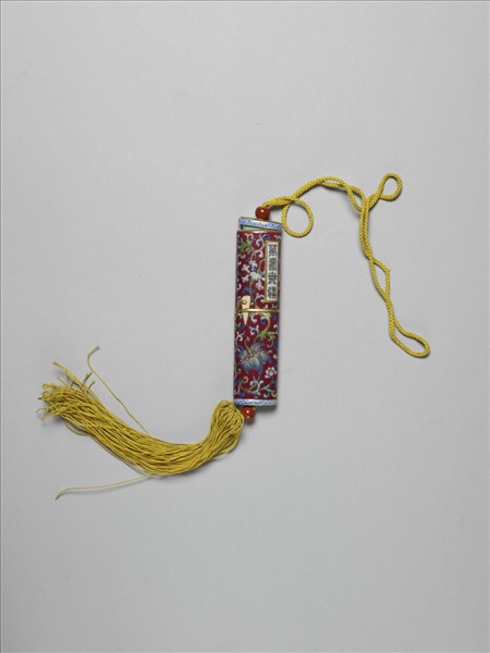 粉彩紅地纏枝花卉紋牙籤筒