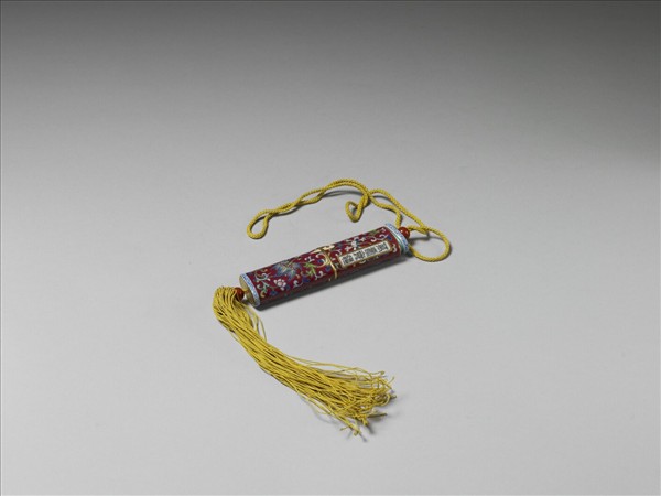 粉彩紅地纏枝花卉紋牙籤筒