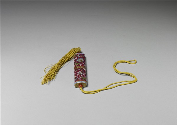 粉彩紅地纏枝花卉紋牙籤筒