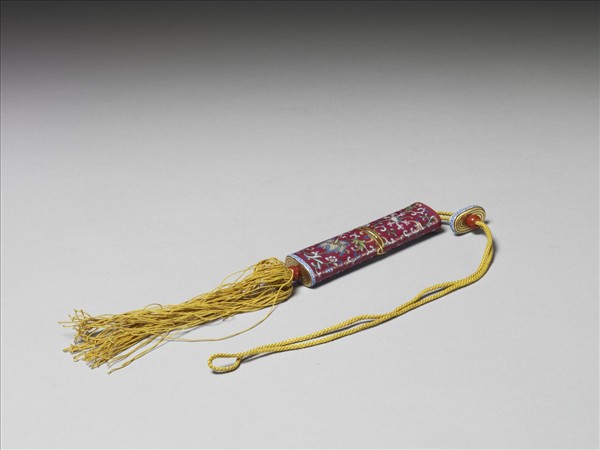 粉彩紅地纏枝花卉紋牙籤筒