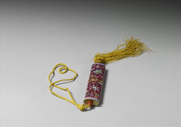 粉彩紅地纏枝花卉紋牙籤筒