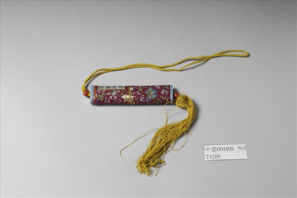 粉彩紅地纏枝花卉紋牙籤筒