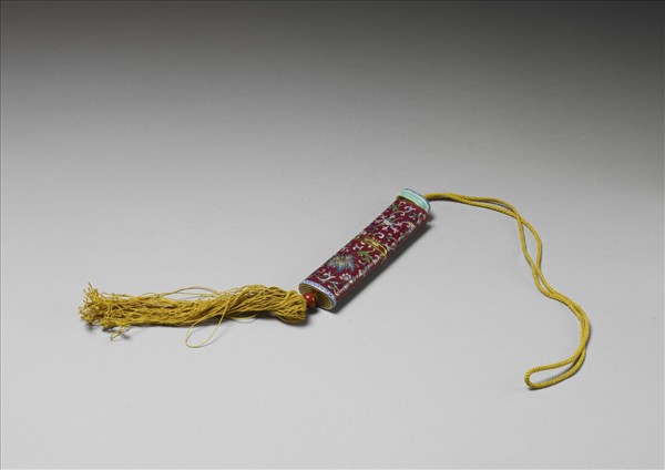 粉彩紅地纏枝花卉紋牙籤筒