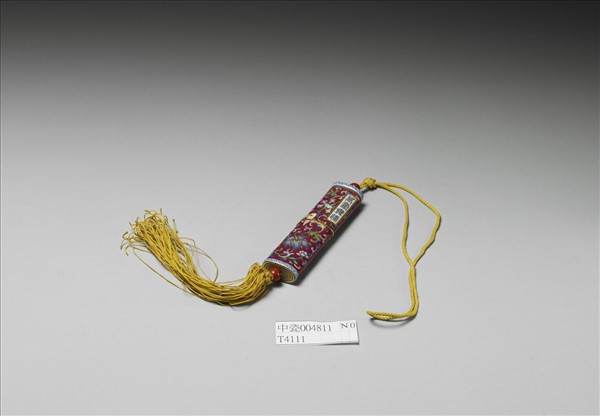 粉彩紅地纏枝花卉紋牙籤筒