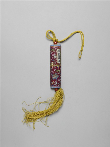 粉彩紅地纏枝花卉紋牙籤筒