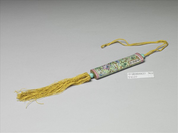 粉彩草綠地纏枝花卉紋牙籤筒