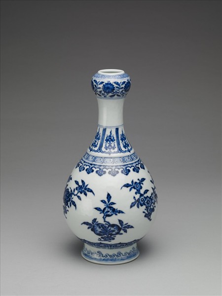 青花折枝花果紋蒜頭瓶