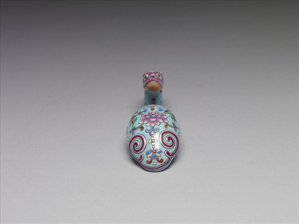 粉彩湖綠地福壽花卉紋龍首帶鈎