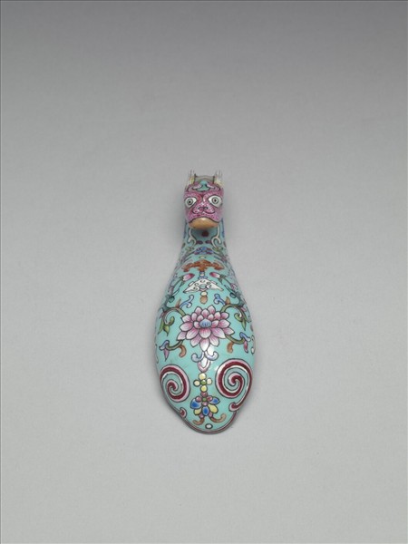 粉彩湖綠地福壽花卉紋龍首帶鈎