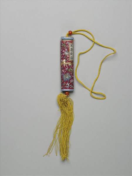 粉彩紅地纏枝花卉紋牙籤筒