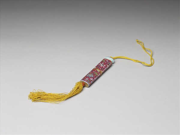 粉彩紅地纏枝花卉紋牙籤筒