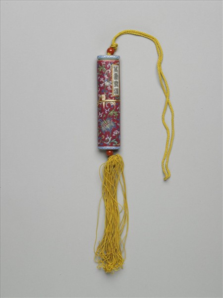 粉彩紅地纏枝花卉紋牙籤筒