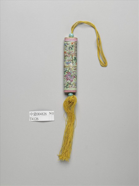 粉彩草綠地纏枝花卉紋牙籤筒