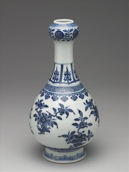 青花折枝花果紋蒜頭瓶