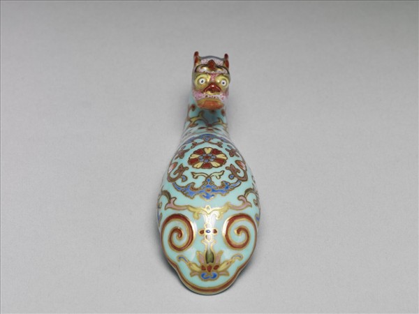 粉彩湖綠地福壽花卉紋龍首帶鈎