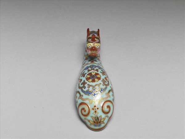 粉彩湖綠地福壽花卉紋龍首帶鈎