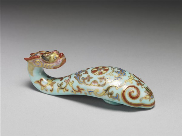 粉彩湖綠地福壽花卉紋龍首帶鈎