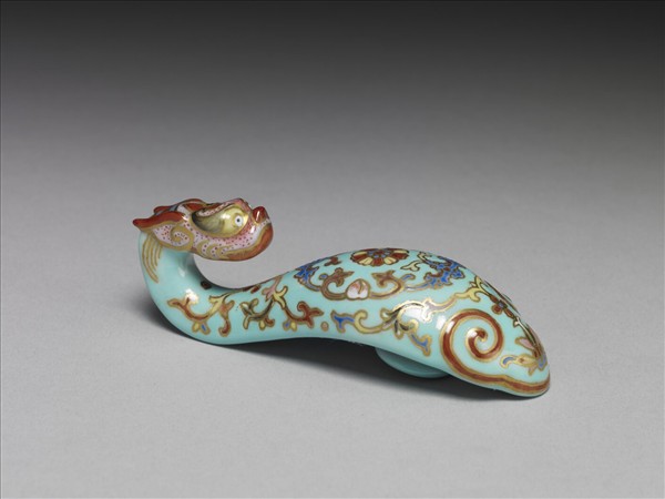 粉彩湖綠地福壽花卉紋龍首帶鈎