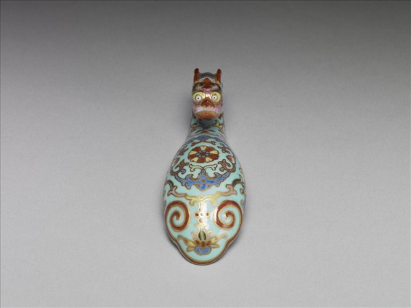 粉彩湖綠地福壽花卉紋龍首帶鈎