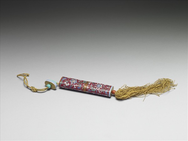 粉彩紅地纏枝花卉紋牙籤筒