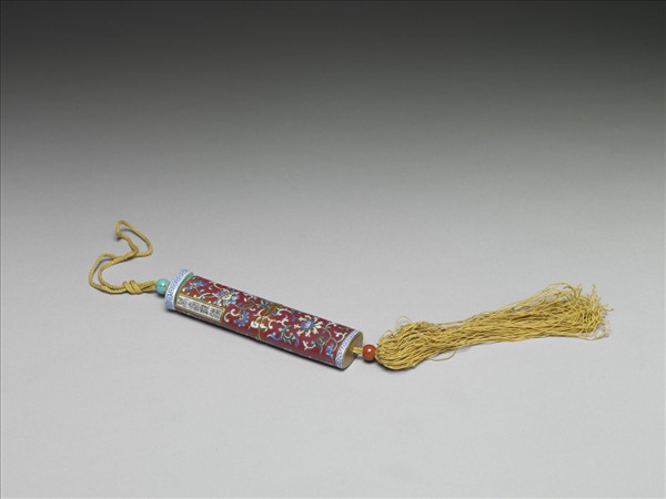 粉彩紅地纏枝花卉紋牙籤筒