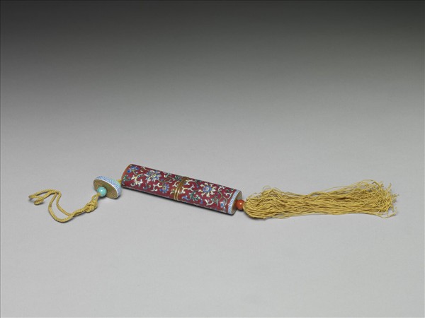 粉彩紅地纏枝花卉紋牙籤筒