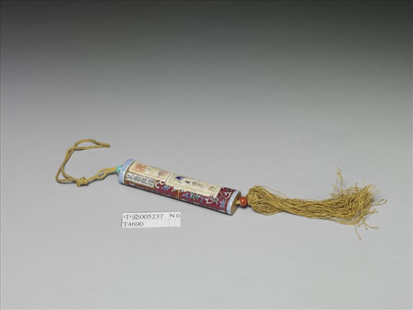 粉彩紅地纏枝花卉紋牙籤筒