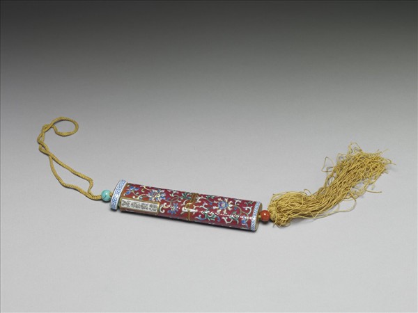 粉彩紅地纏枝花卉紋牙籤筒