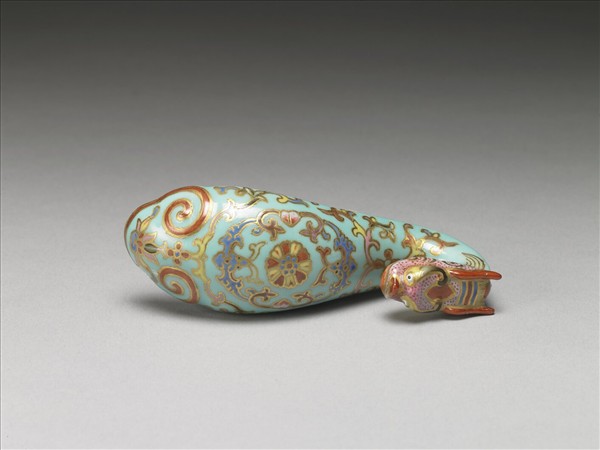 粉彩湖綠地福壽花卉紋龍首帶鈎