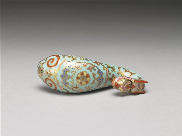 粉彩湖綠地福壽花卉紋龍首帶鈎