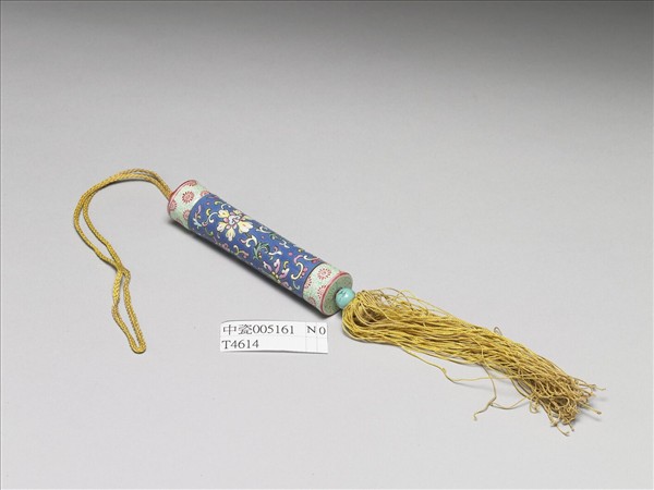 粉彩藍地纏枝花卉紋牙籤筒