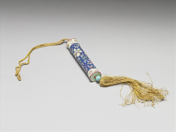 粉彩藍地纏枝花卉紋牙籤筒