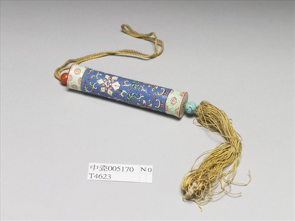 粉彩藍地纏枝花卉紋牙籤筒
