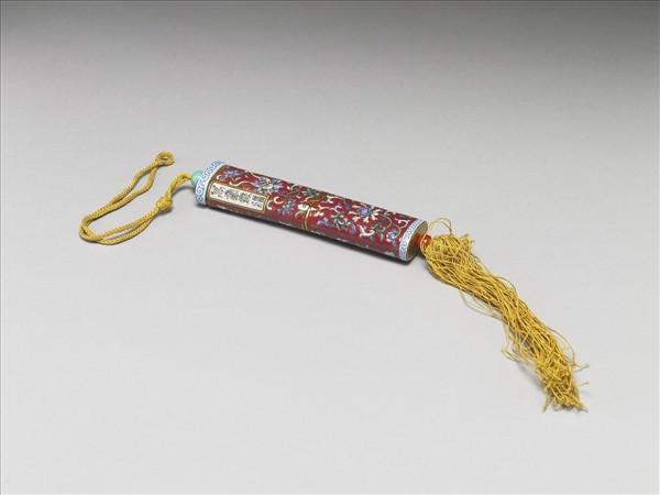 粉彩紅地纏枝花卉紋牙籤筒