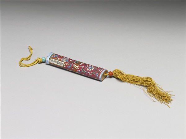 粉彩紅地纏枝花卉紋牙籤筒