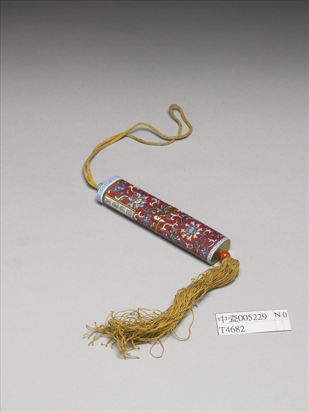 粉彩紅地纏枝花卉紋牙籤筒