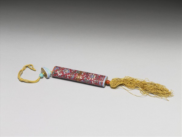 粉彩紅地纏枝花卉紋牙籤筒