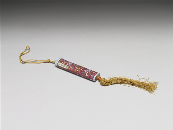 粉彩紅地纏枝花卉紋牙籤筒