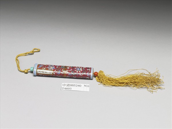 粉彩紅地纏枝花卉紋牙籤筒