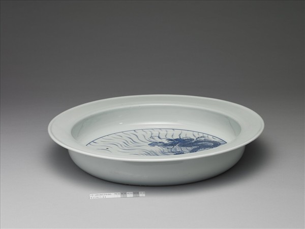 青花鯉躍龍門圖折沿盤