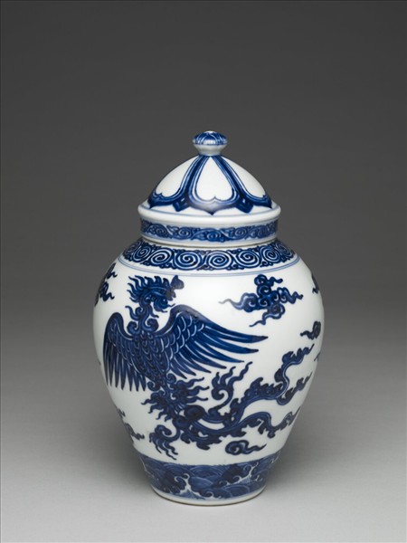 青花雲鳳紋蓋罐