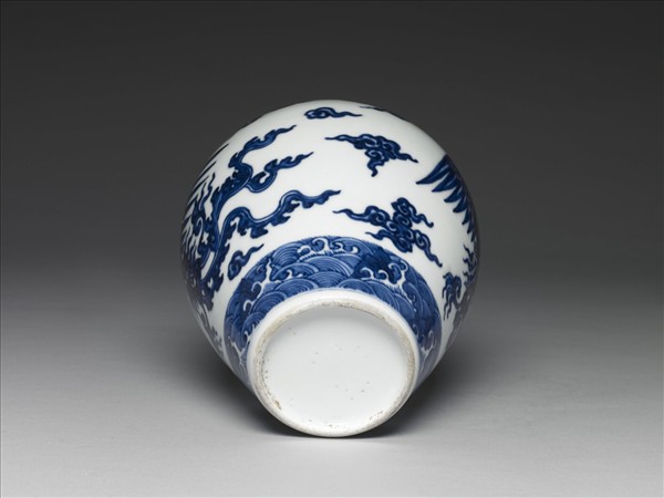 青花雲鳳紋蓋罐