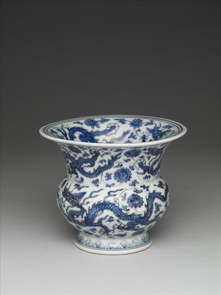 青花六龍穿花紋渣斗