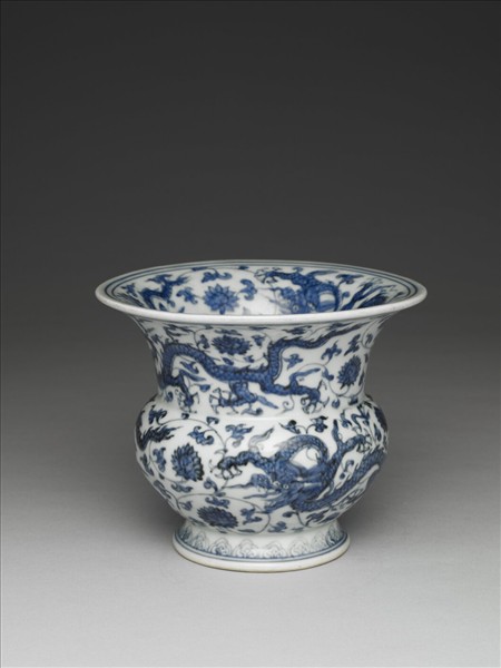 青花六龍穿花紋渣斗