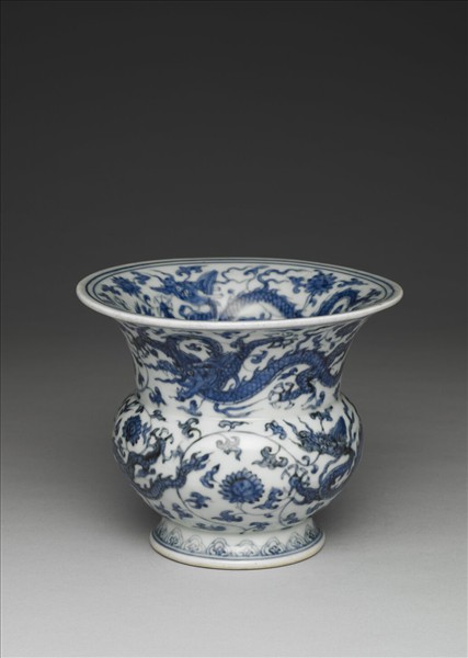 青花六龍穿花紋渣斗