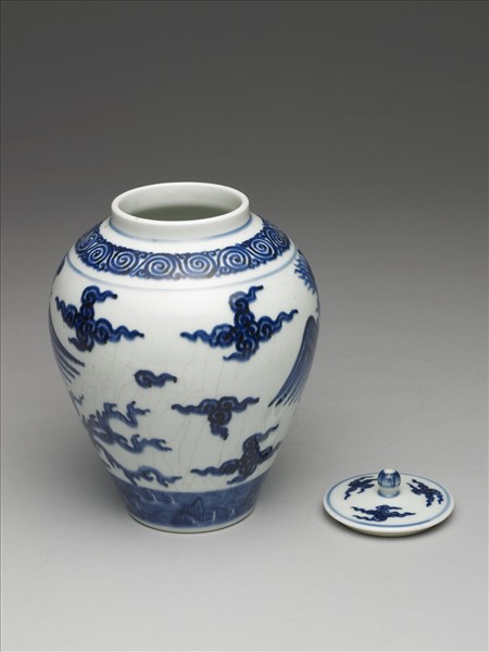 青花雲鳳紋蓋罐