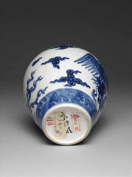 青花雲鳳紋蓋罐