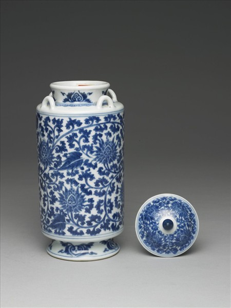 青花番蓮紋四繫蓋罐