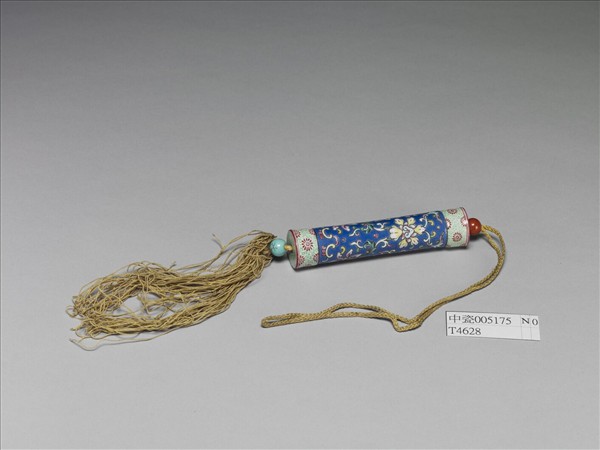 粉彩藍地纏枝花卉紋牙籤筒